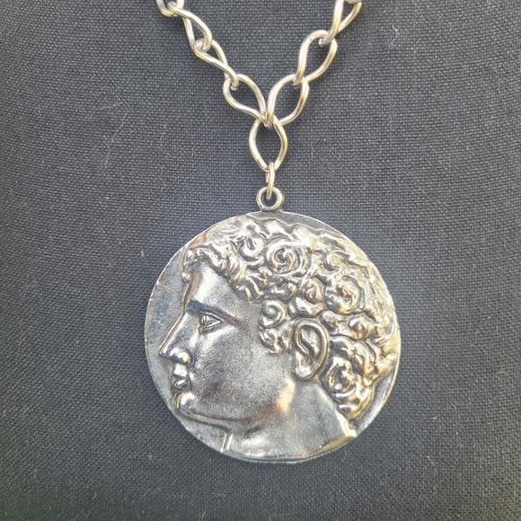 XL Vintage Greek Roman Bust Coin God Emperor Oversized Pendant Necklace - Picture 2 of 5